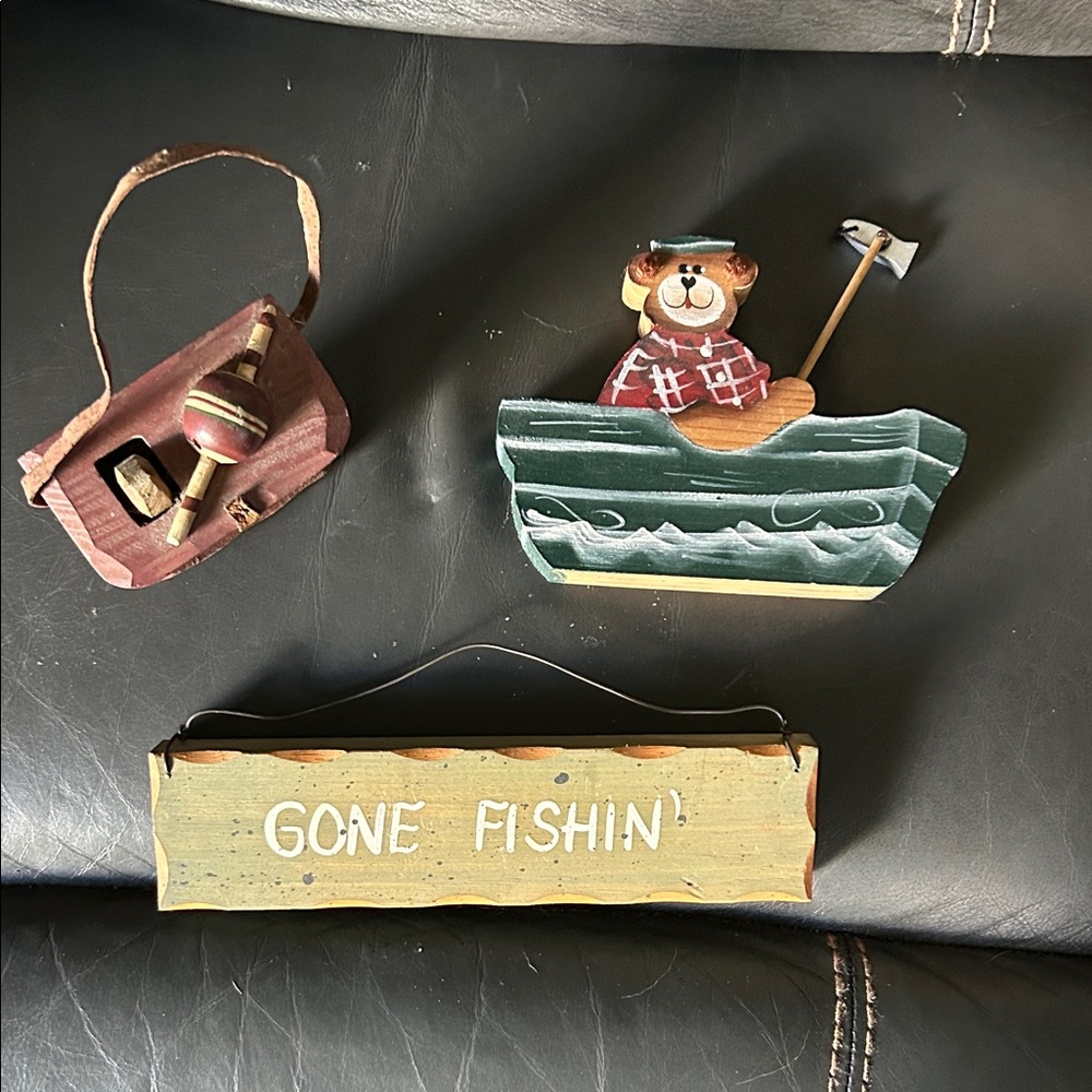 Charming Bear Fishing Wall Art Set - Green and Brown